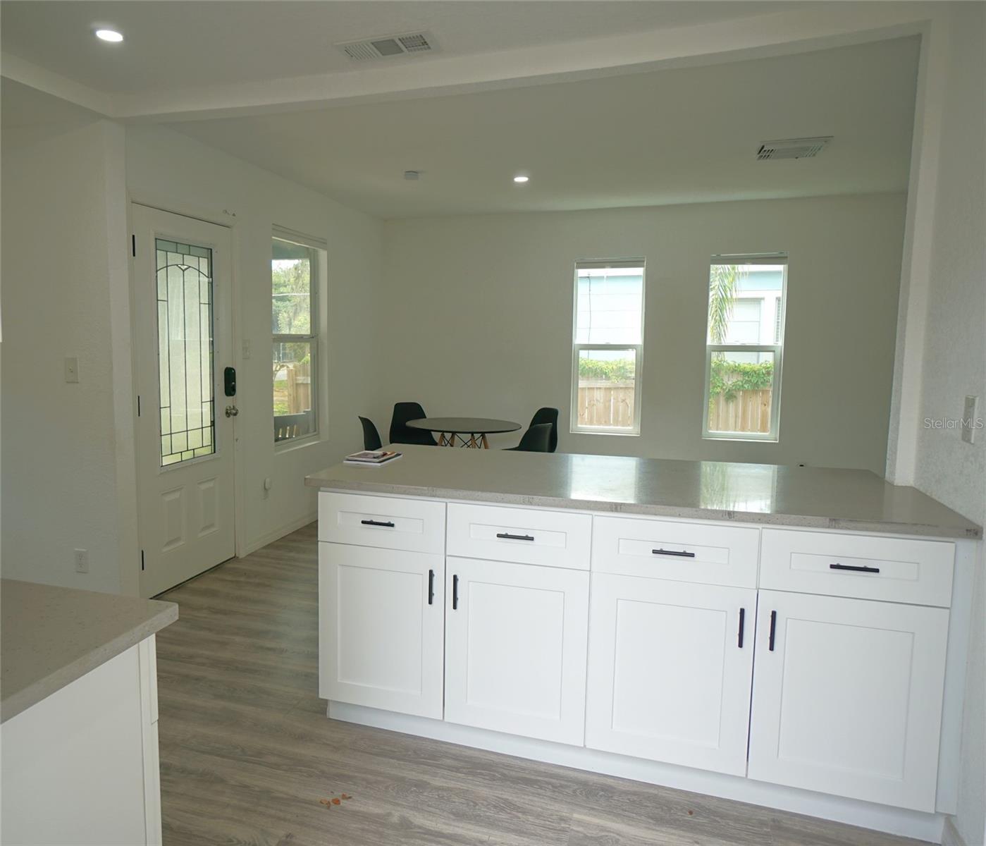 Image 13 of 20 For 908 Cayuga Street