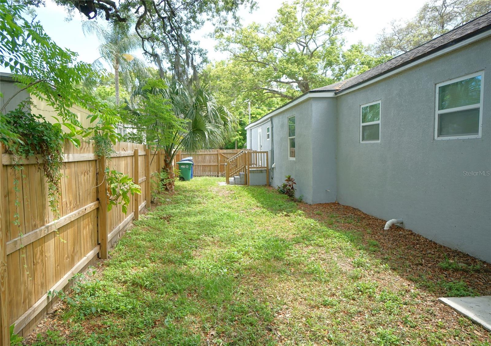 Image 17 of 20 For 908 Cayuga Street