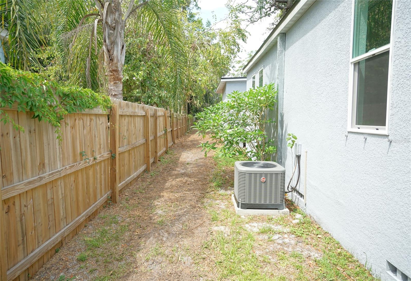 Image 18 of 20 For 908 Cayuga Street