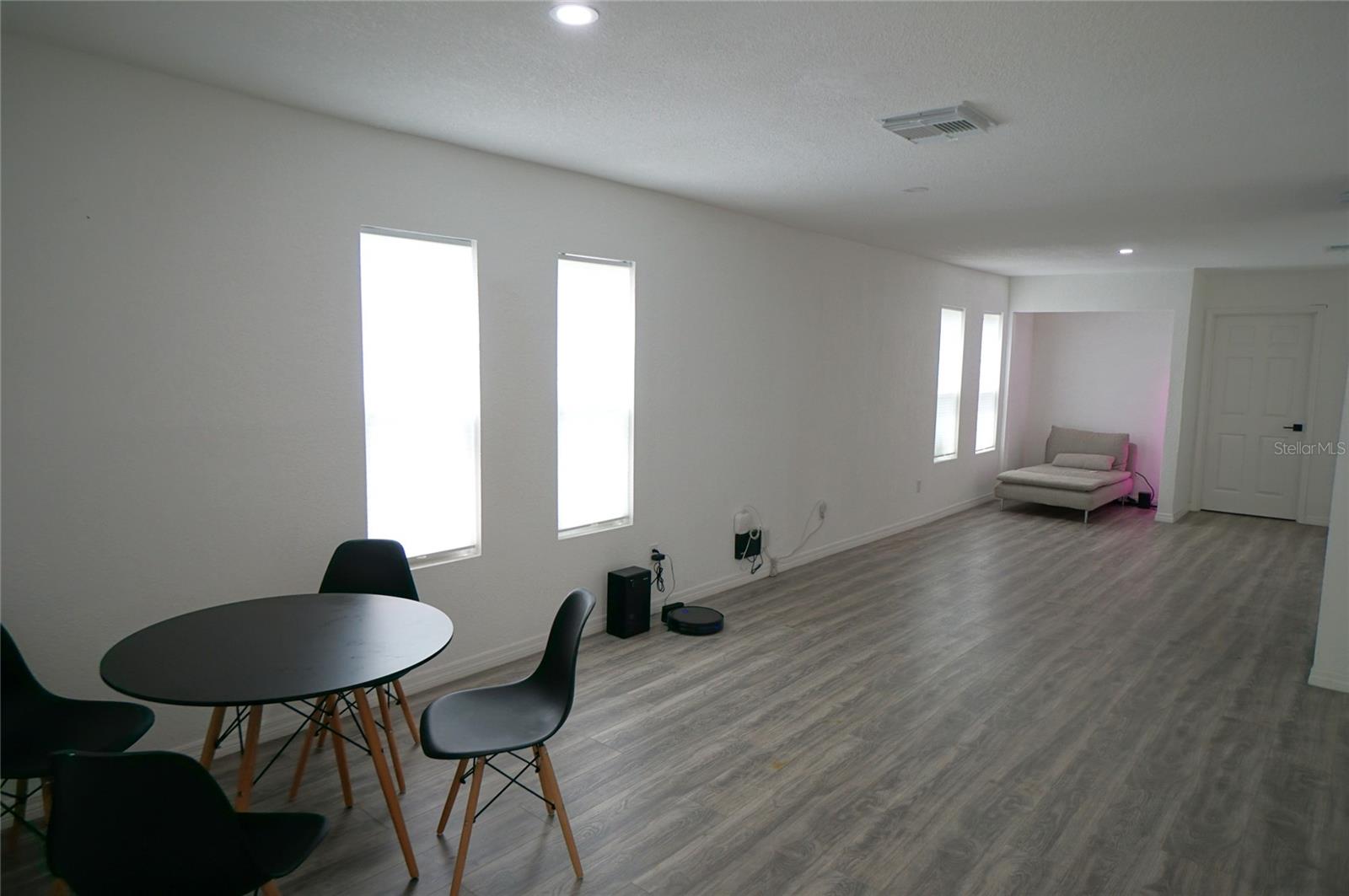 Image 6 of 20 For 908 Cayuga Street