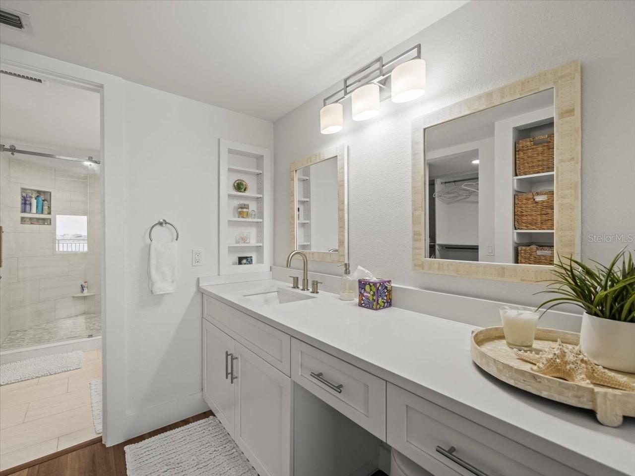 Image 24 of 40 For 5700 Escondida Boulevard S 401