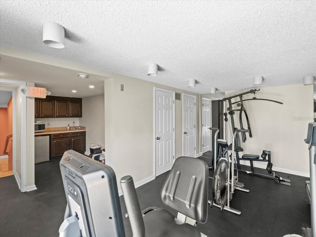 Image 31 of 40 For 5700 Escondida Boulevard S 401