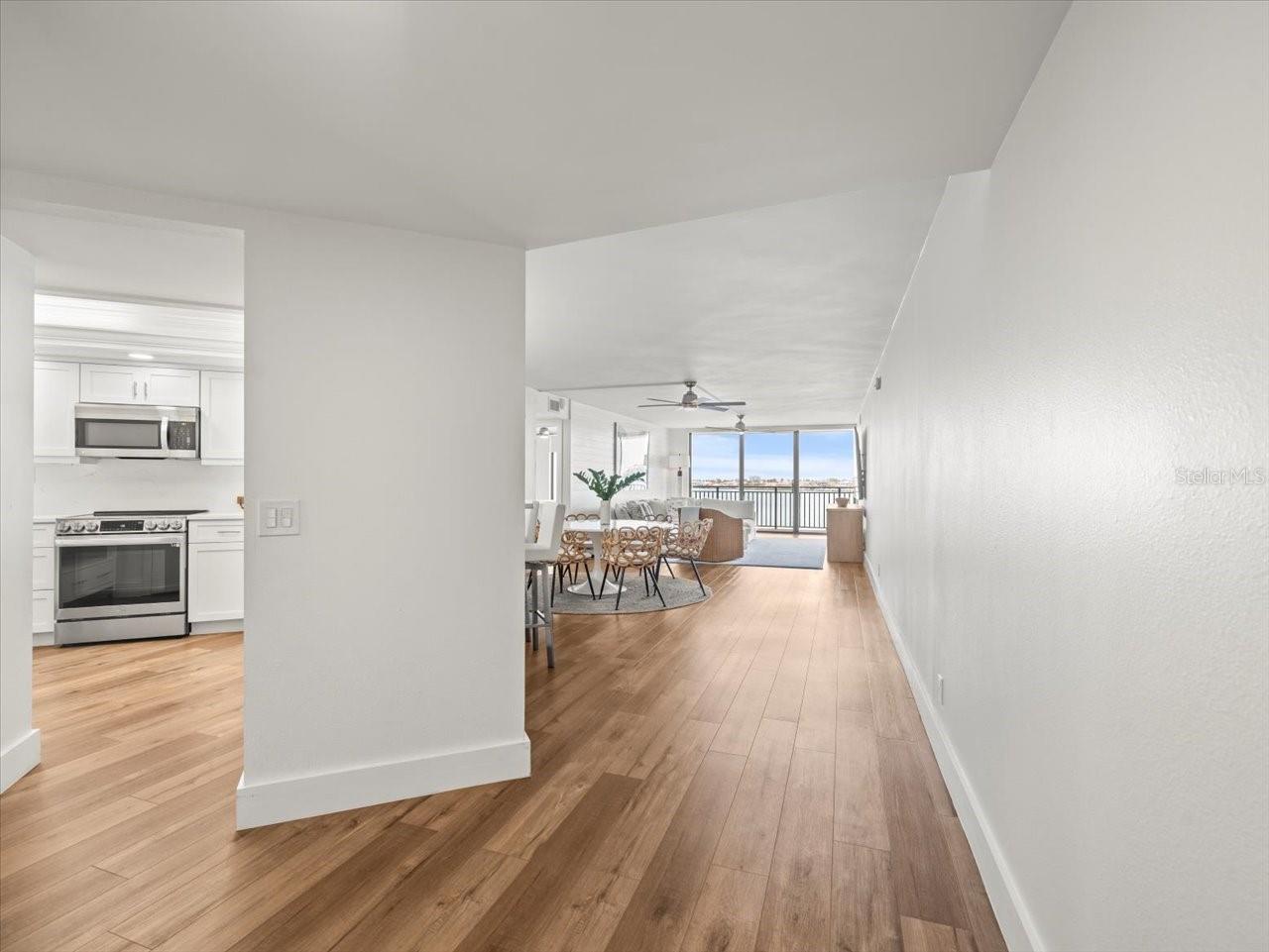 Image 4 of 40 For 5700 Escondida Boulevard S 401