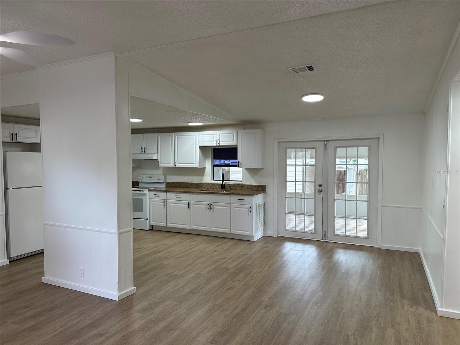 Image 5 of 17 For 20434 Leonard Road
