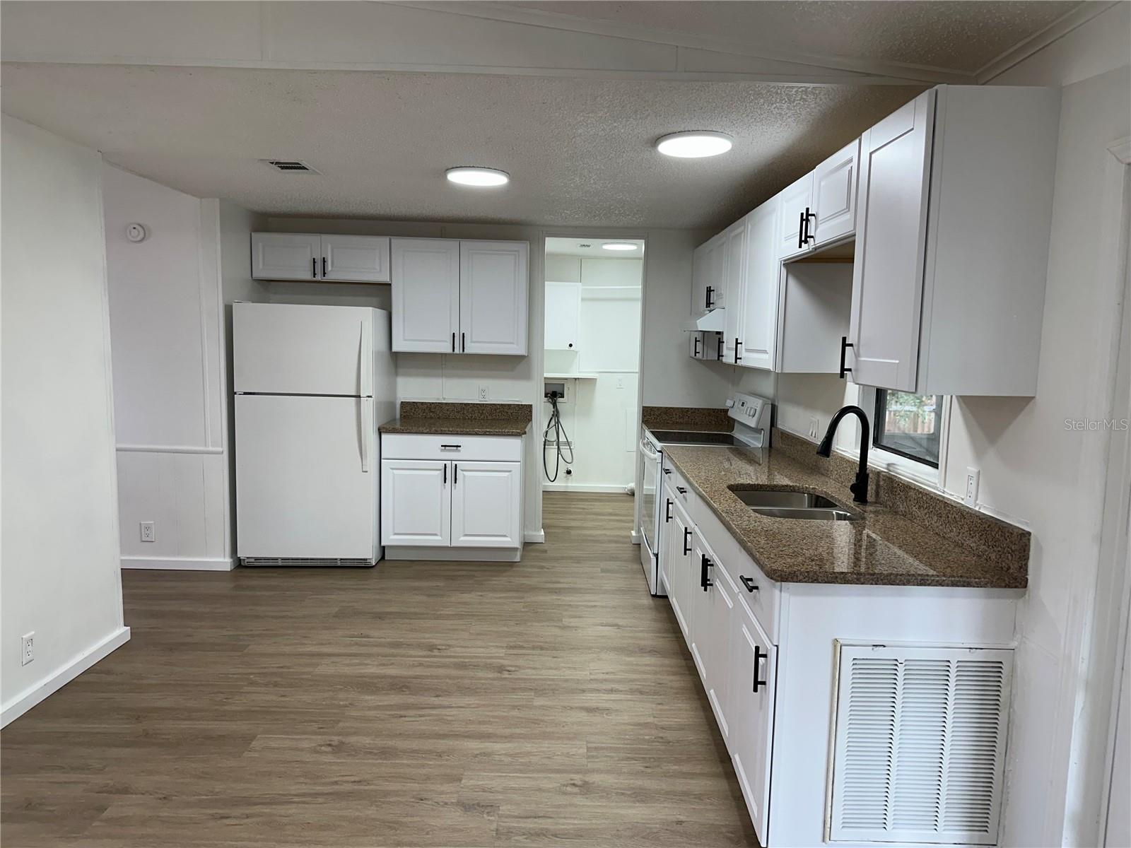 Image 6 of 17 For 20434 Leonard Road