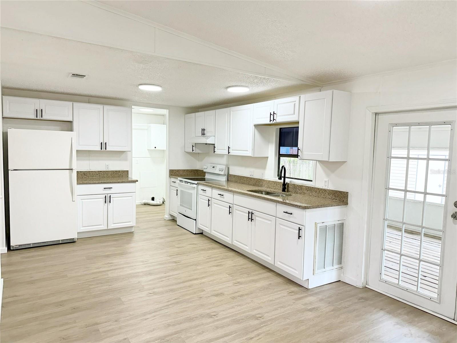 Image 7 of 17 For 20434 Leonard Road