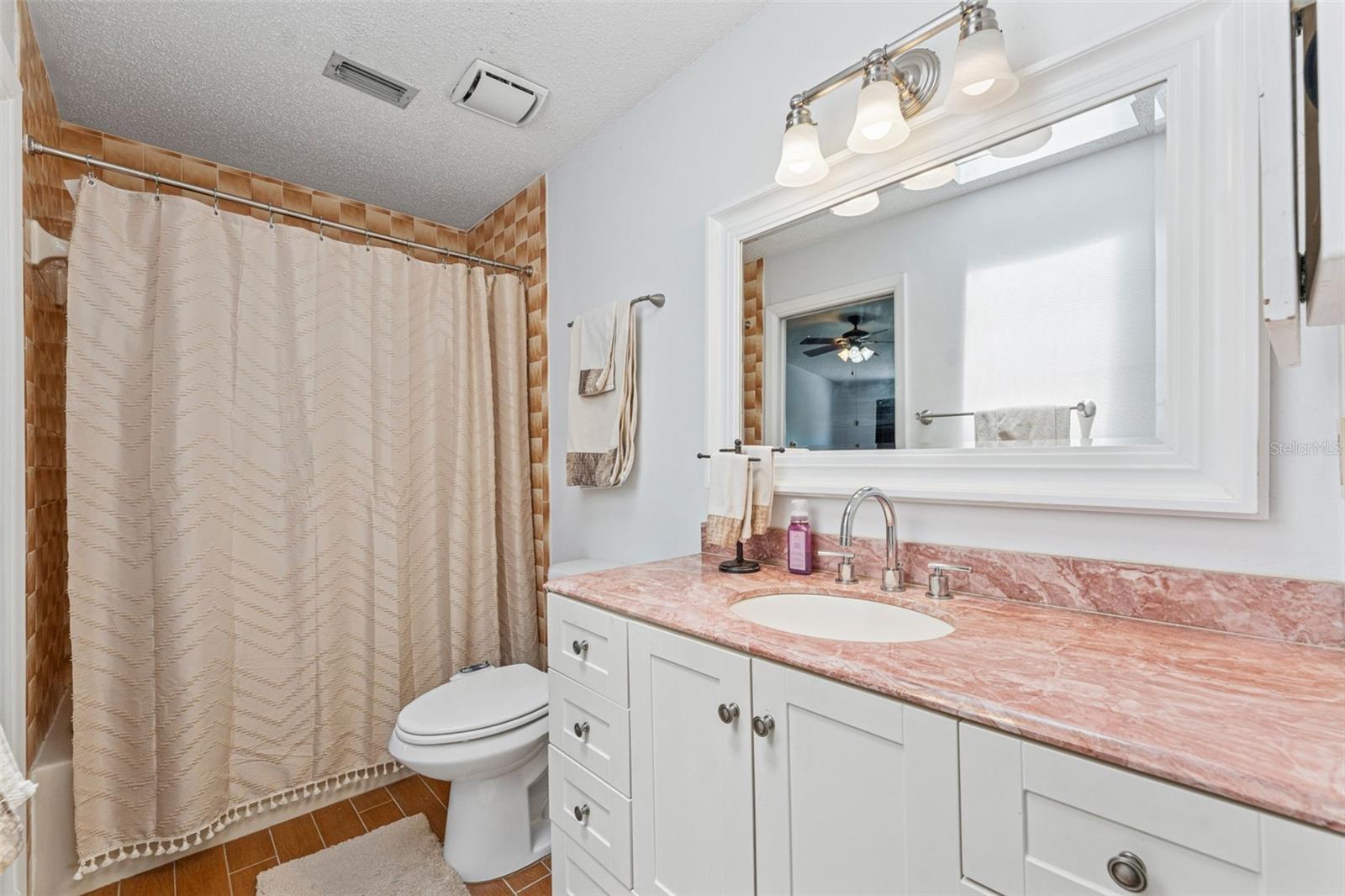 Image 19 of 31 For 5435 Sweetwater Terrace Circle