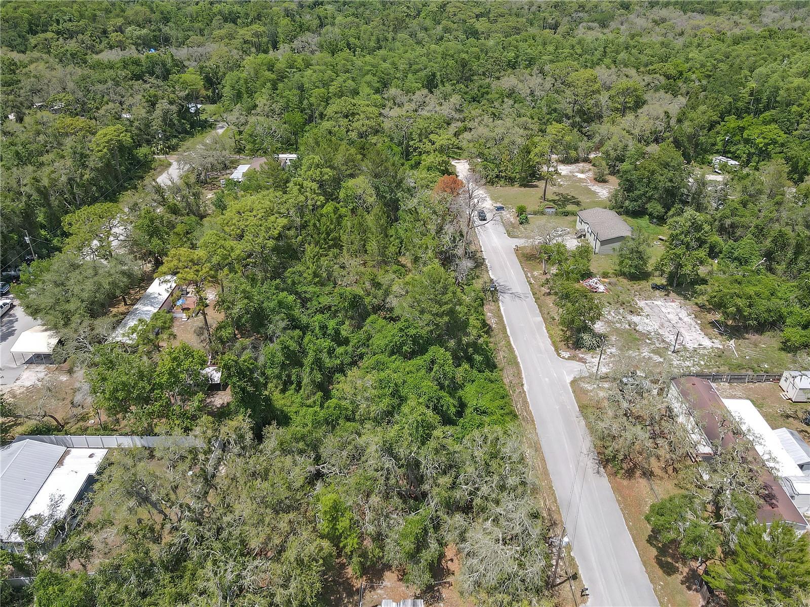 Listing photo id 7 for 10113 Waddell Street