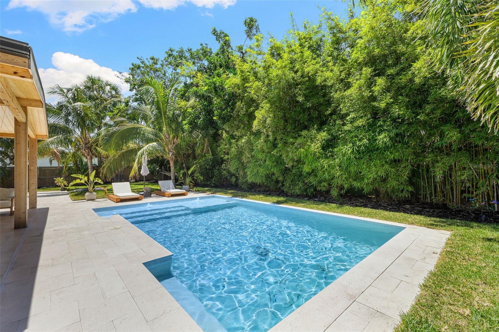 Image 41 of 59 For 4618 Bayshore Boulevard Ne