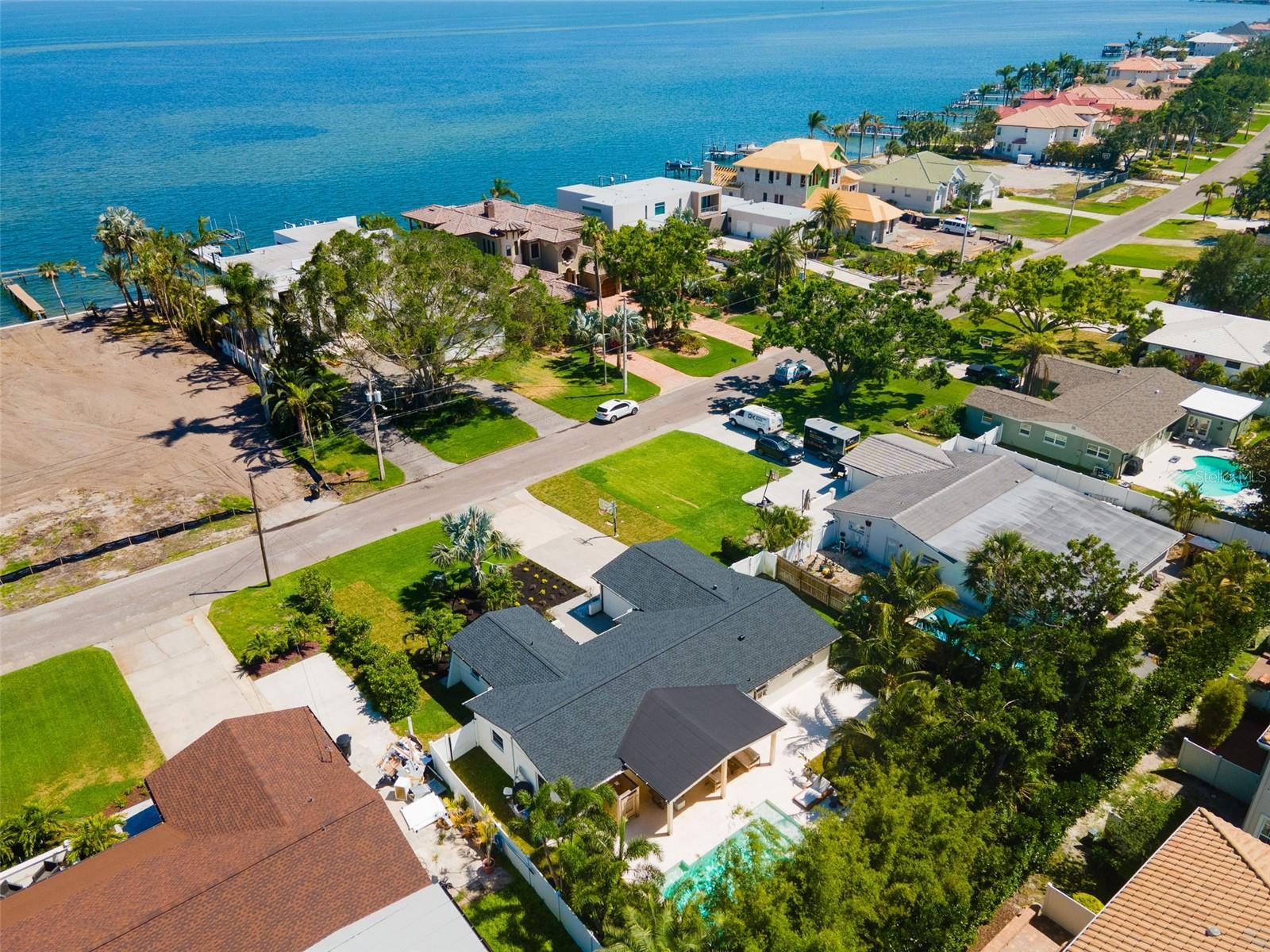 Image 58 of 59 For 4618 Bayshore Boulevard Ne