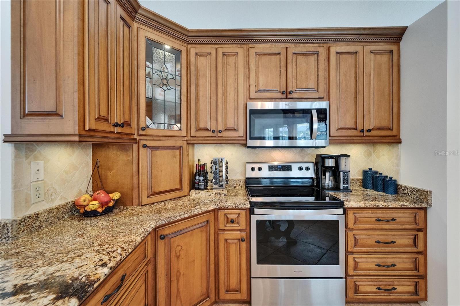 Image 19 of 72 For 2811 Barret Avenue