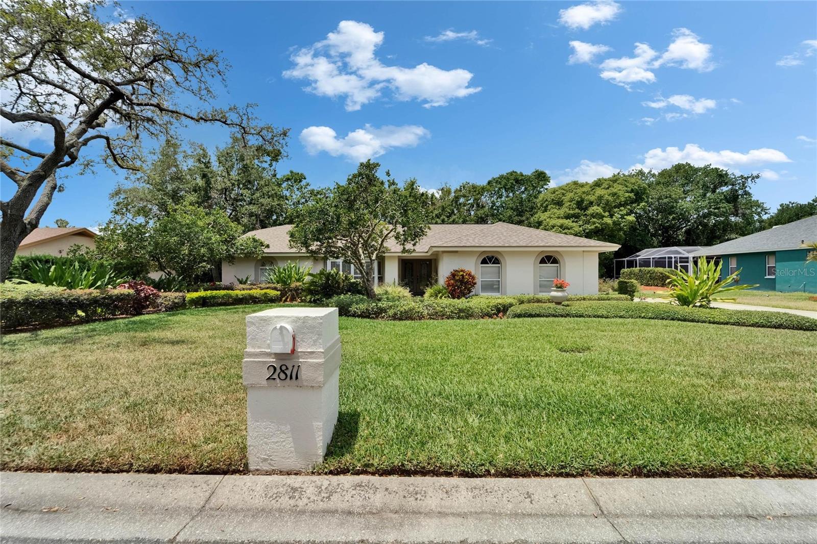 Image 2 of 72 For 2811 Barret Avenue