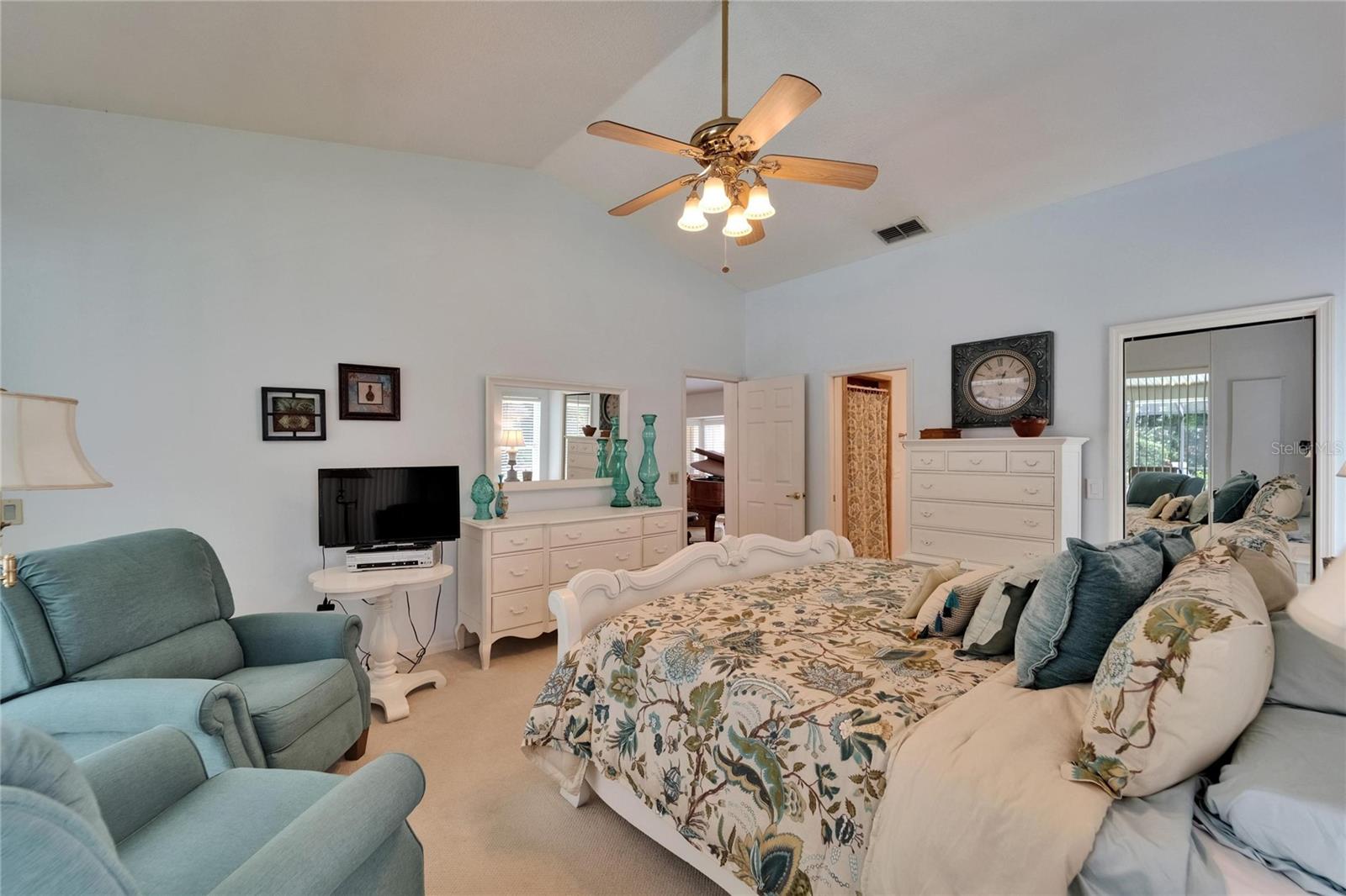 Image 30 of 72 For 2811 Barret Avenue