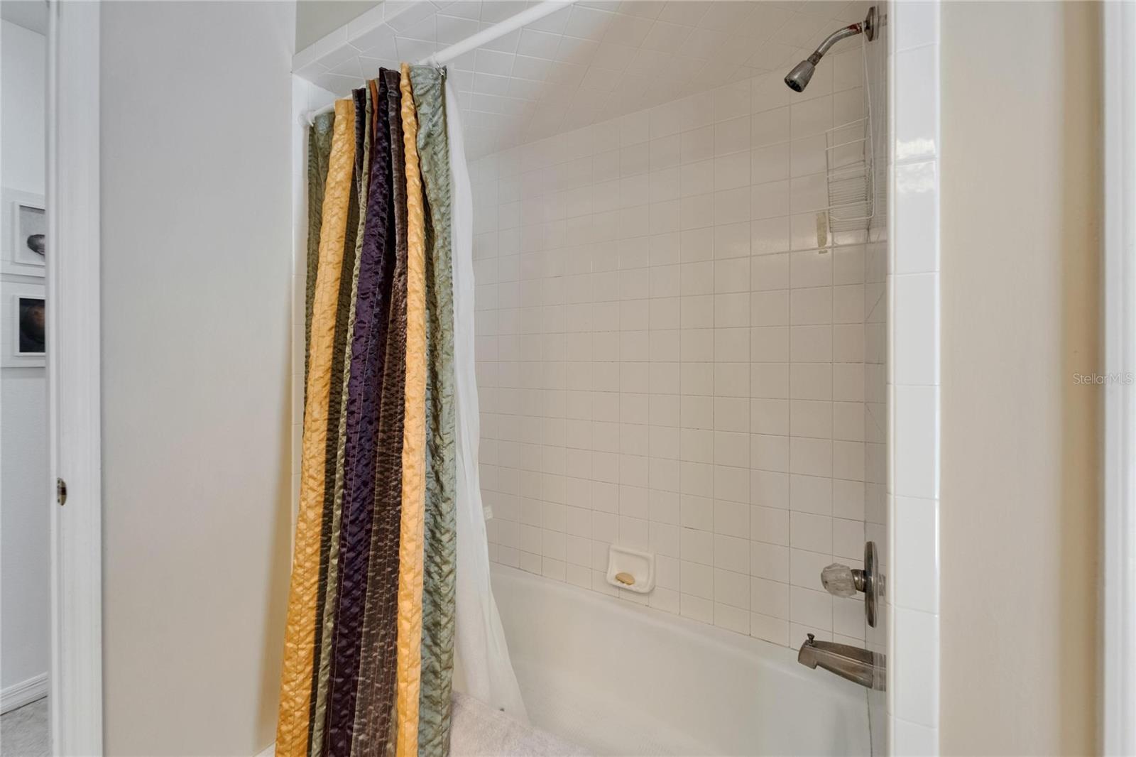 Image 43 of 72 For 2811 Barret Avenue