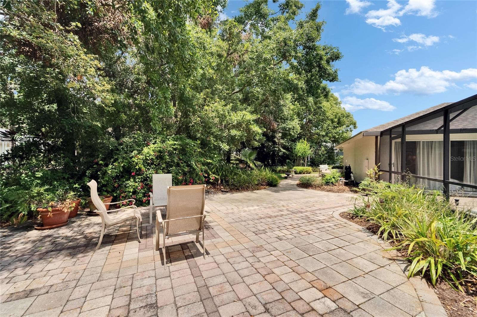 Image 62 of 72 For 2811 Barret Avenue