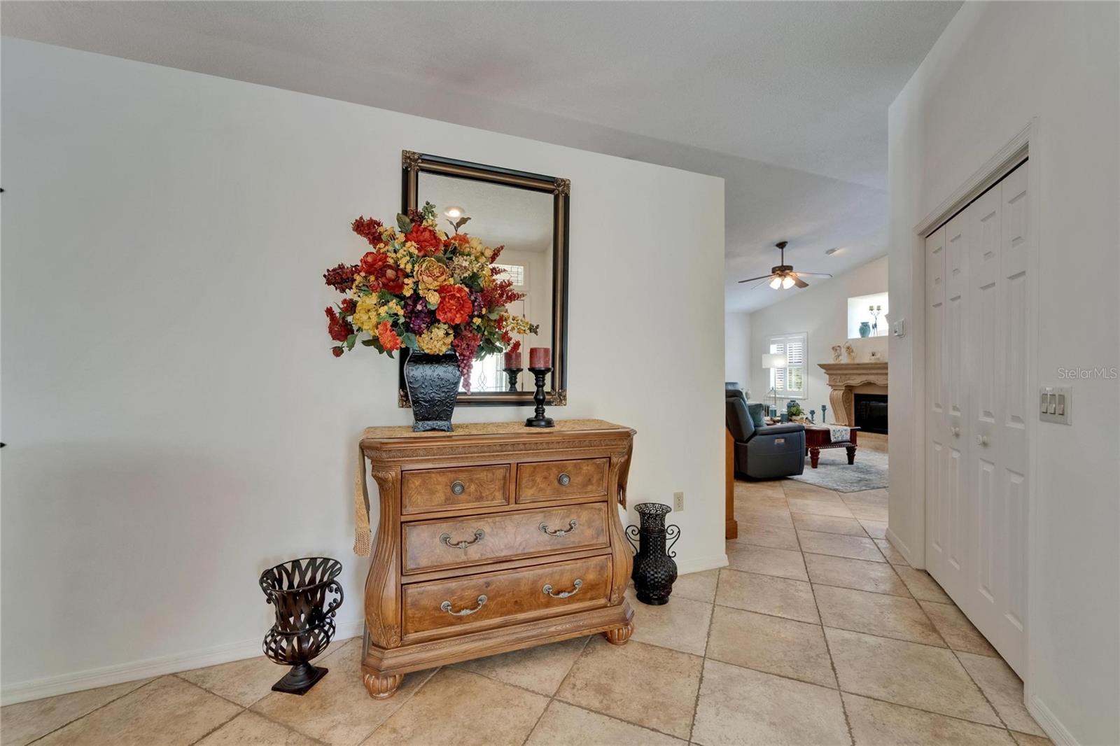 Image 8 of 72 For 2811 Barret Avenue