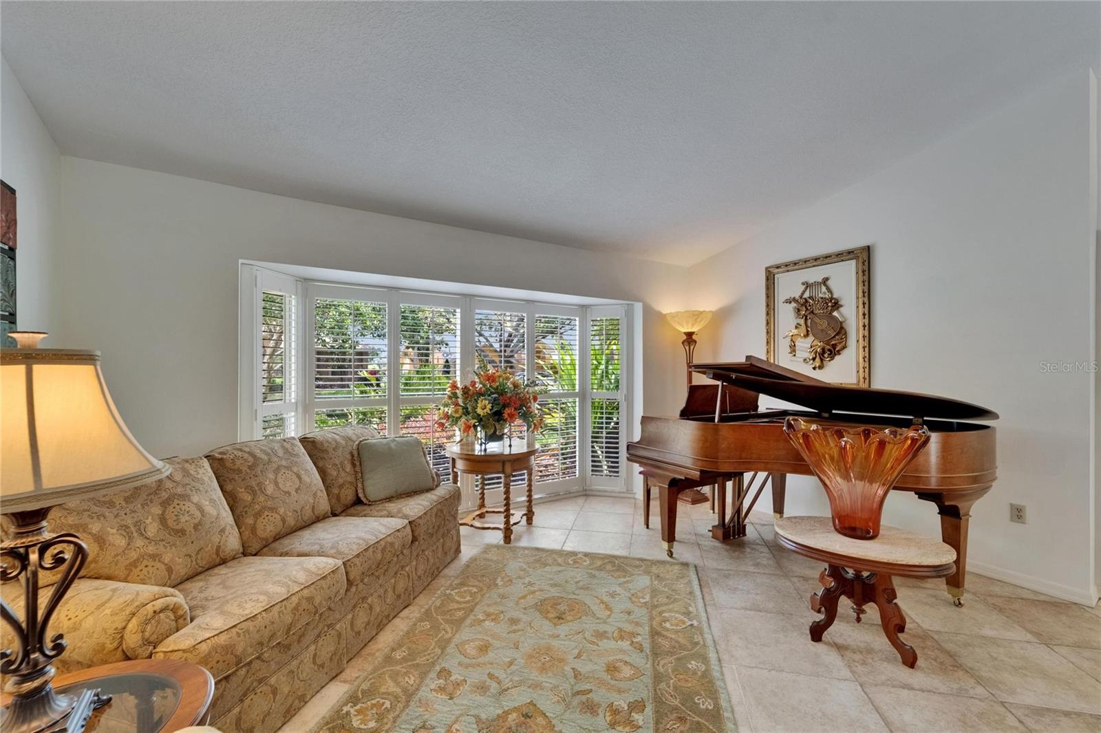 Image 9 of 72 For 2811 Barret Avenue