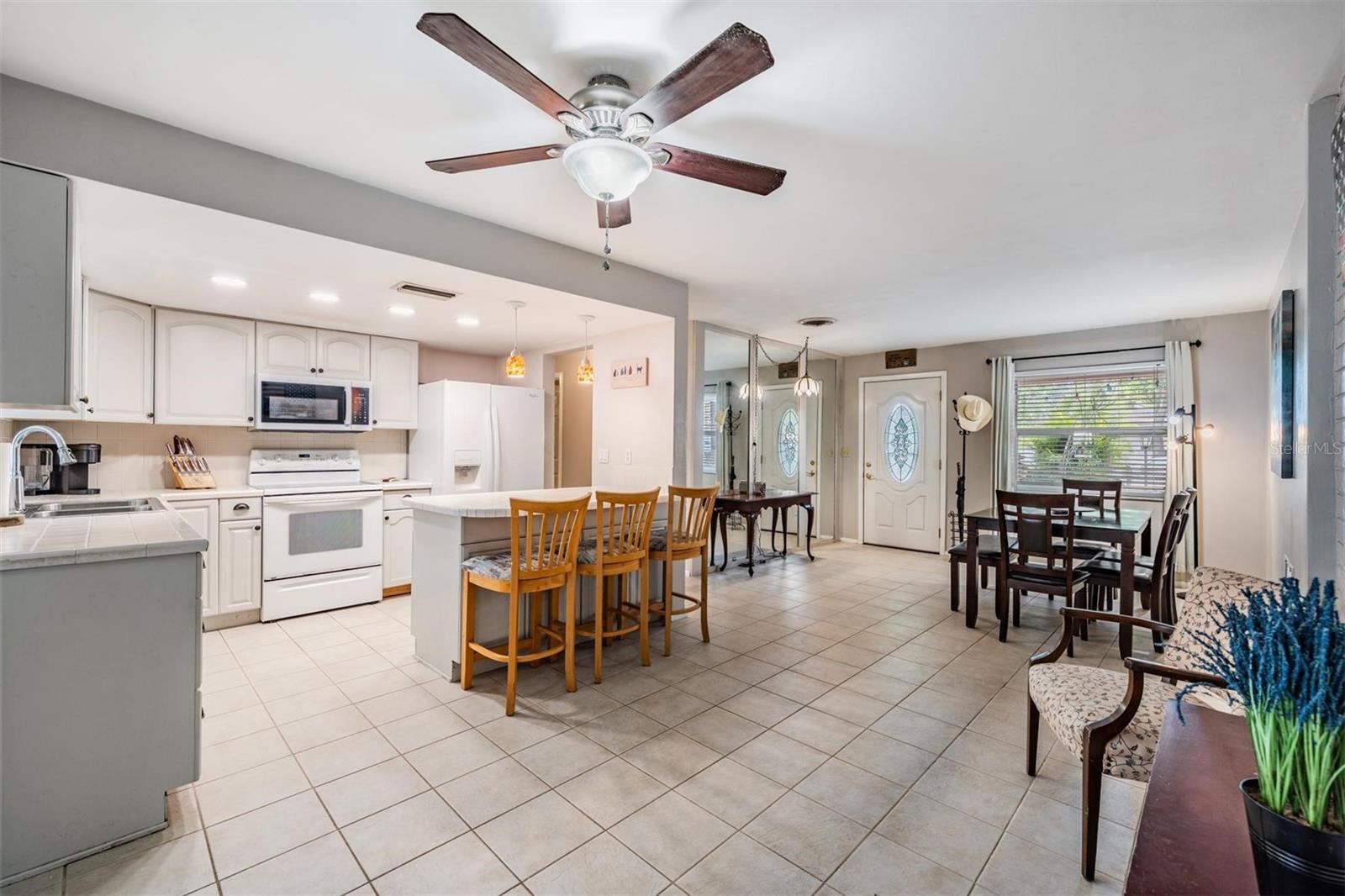 Image 15 of 30 For 14000 104th Avenue