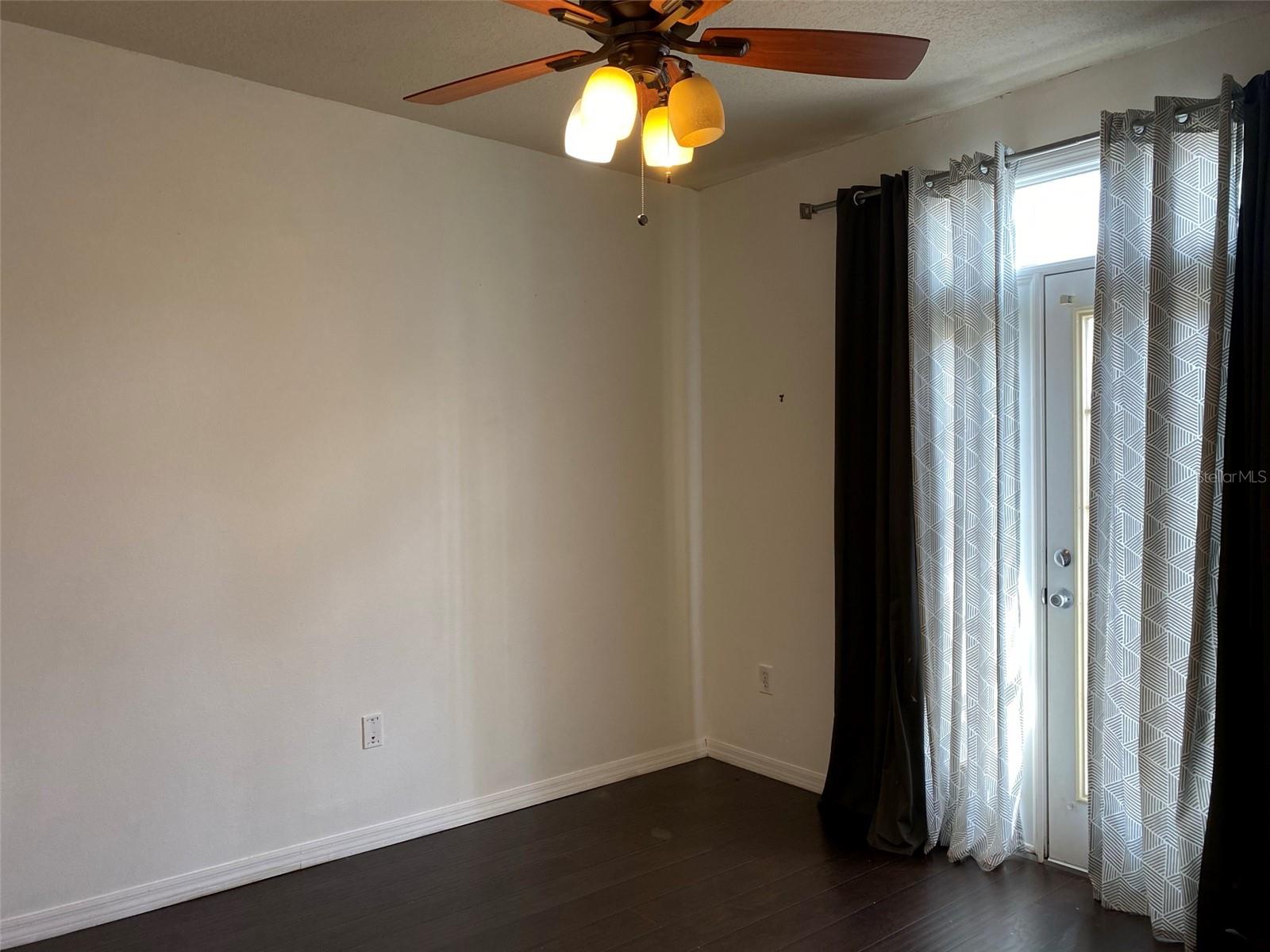 Image 10 of 18 For 501 Knights Run Avenue 1322