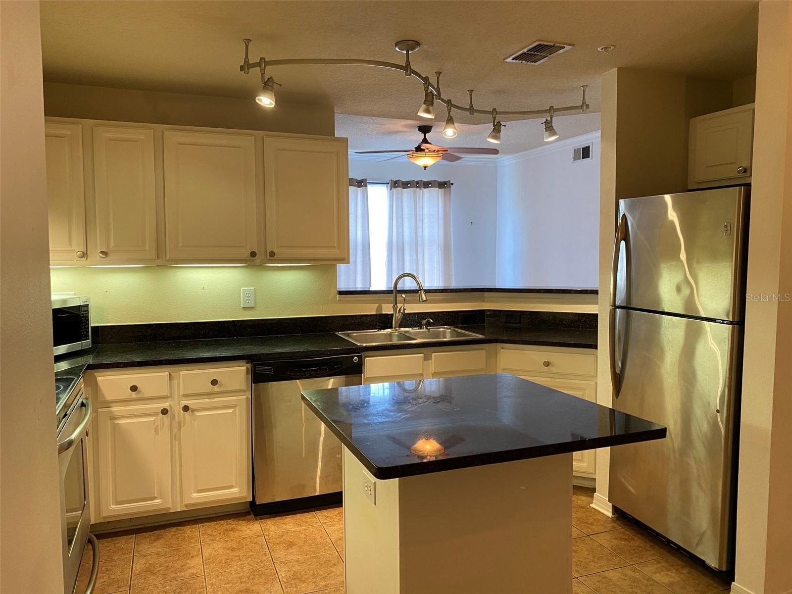 Image 7 of 18 For 501 Knights Run Avenue 1322