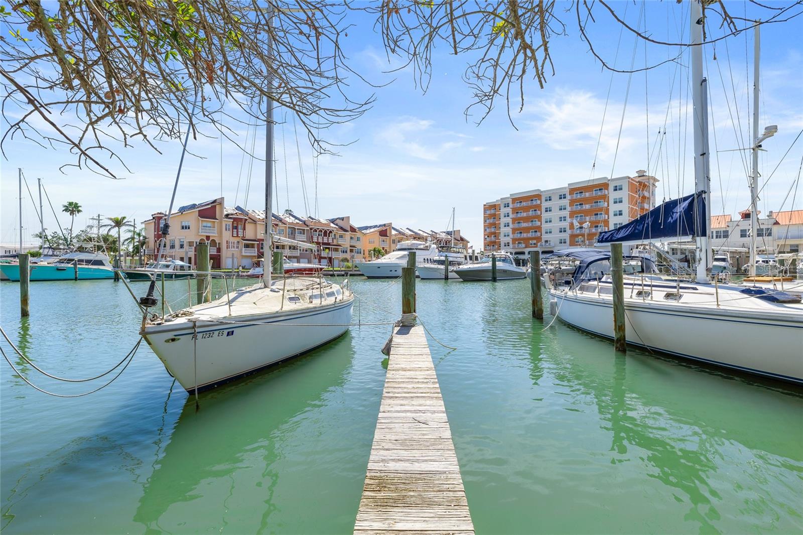 Listing photo id 12 for 225 Boca Ciega Drive