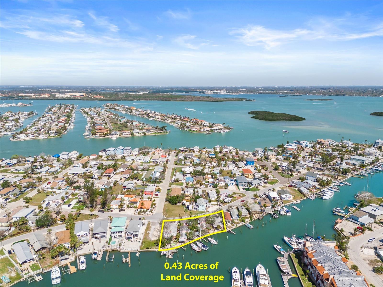 Listing photo id 15 for 225 Boca Ciega Drive