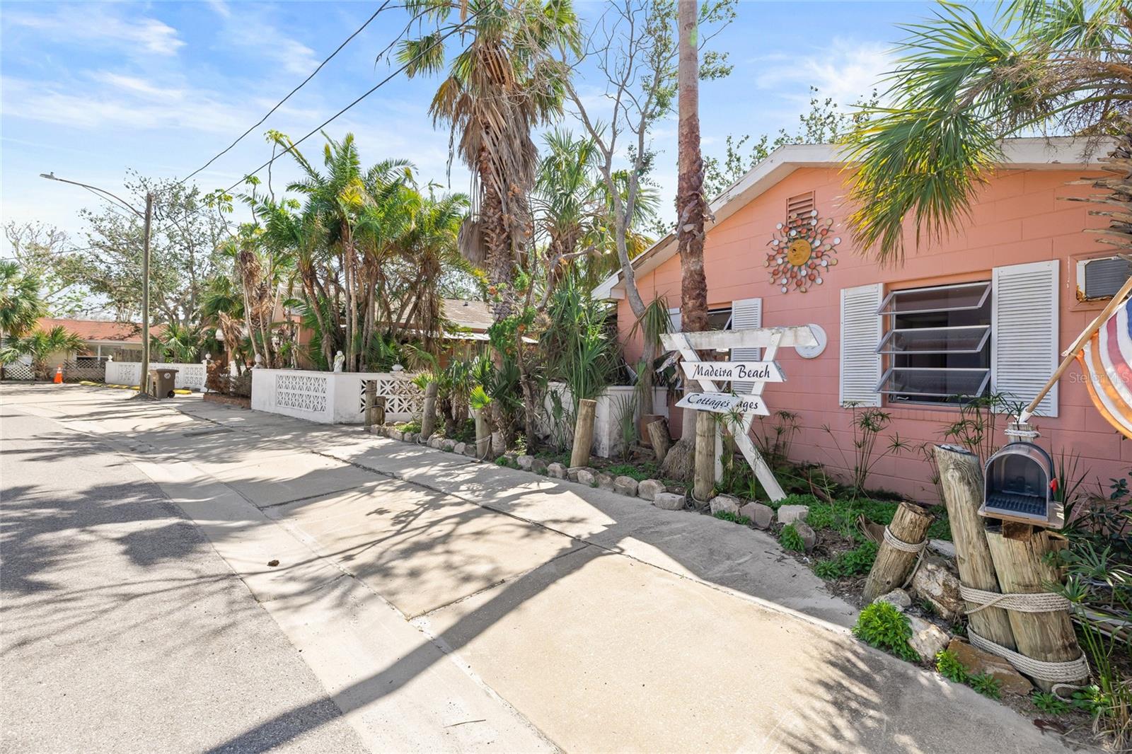 Listing photo id 3 for 225 Boca Ciega Drive