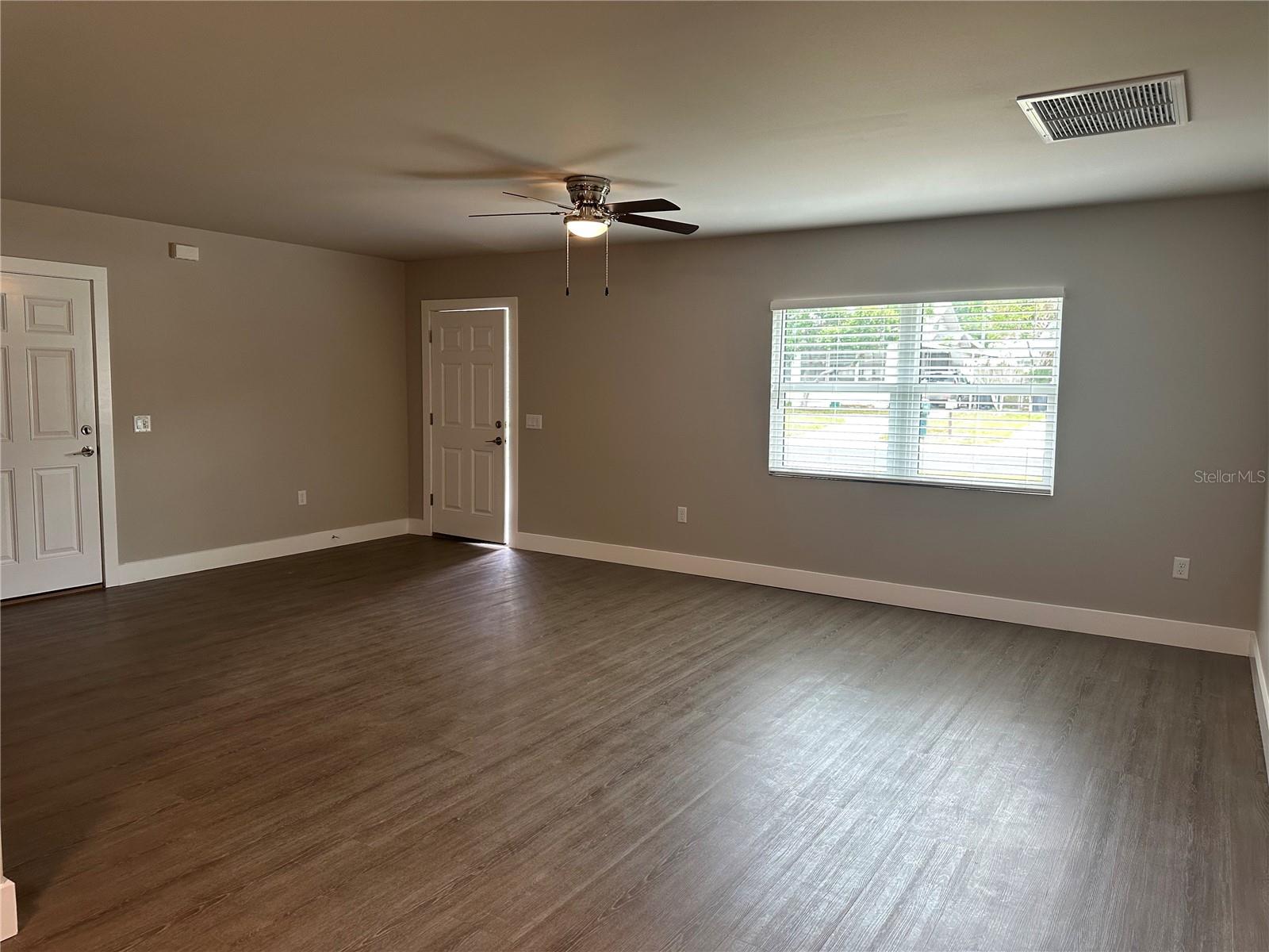 Image 2 of 40 For 1585 Jasmine Way