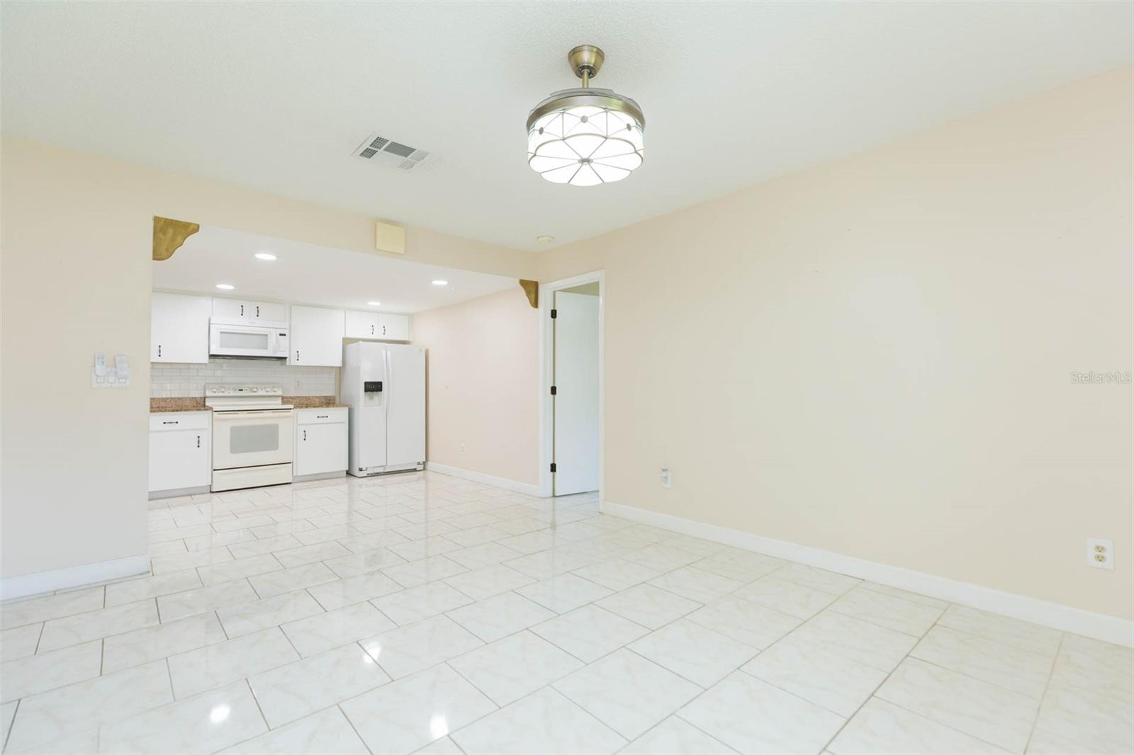 Image 14 of 51 For 2211 Bay Berry Lane