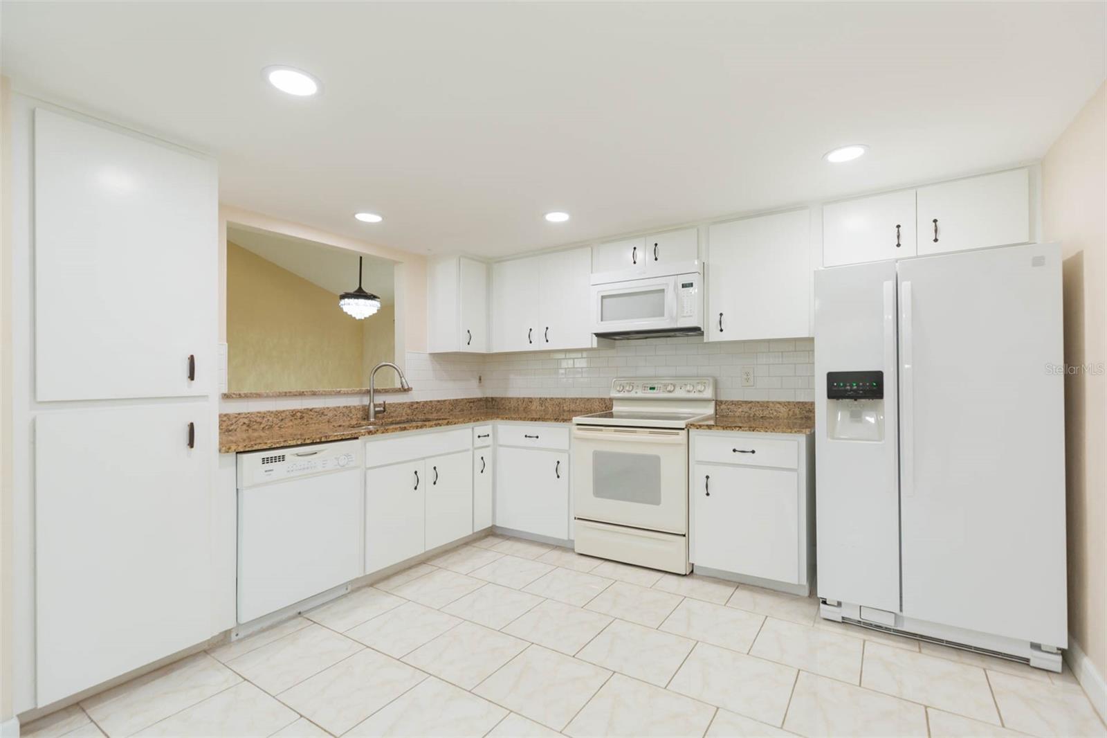 Image 17 of 51 For 2211 Bay Berry Lane
