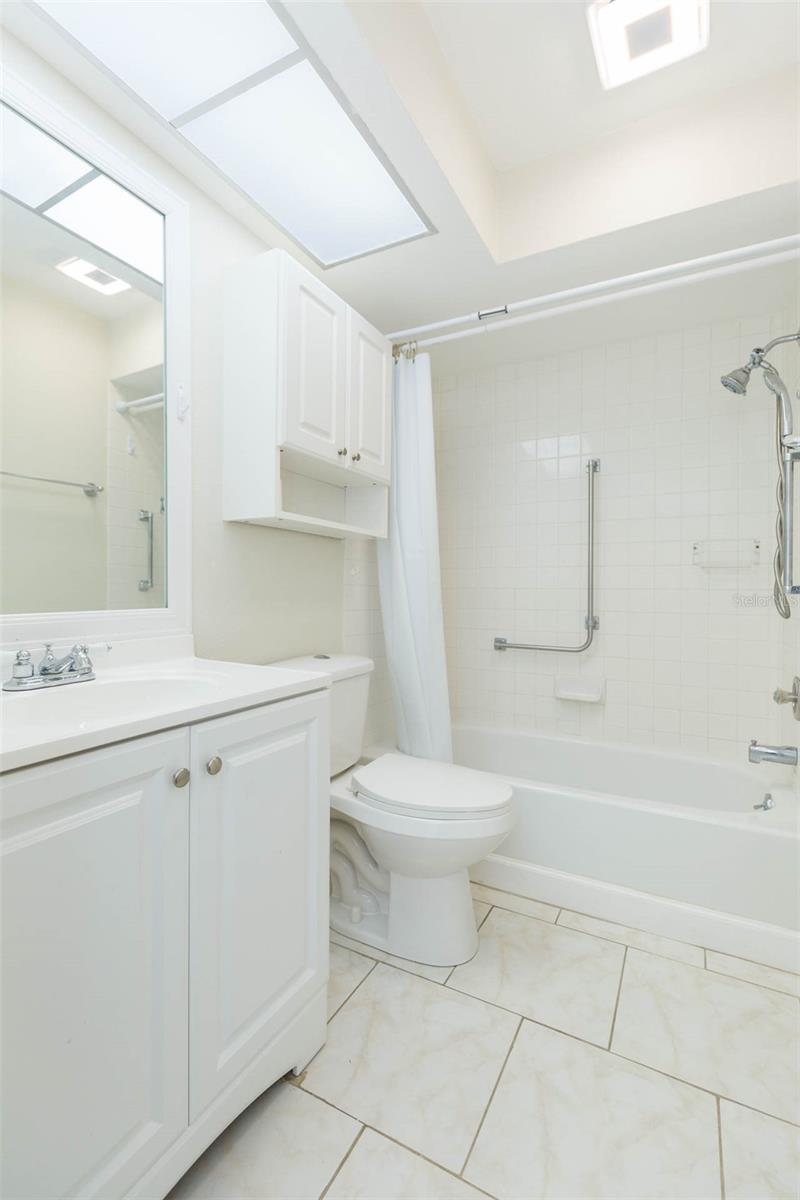 Image 22 of 51 For 2211 Bay Berry Lane