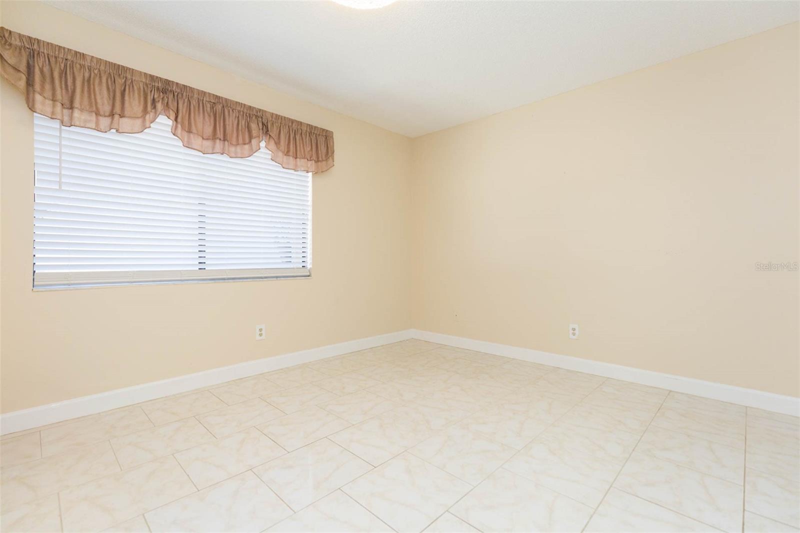 Image 23 of 51 For 2211 Bay Berry Lane