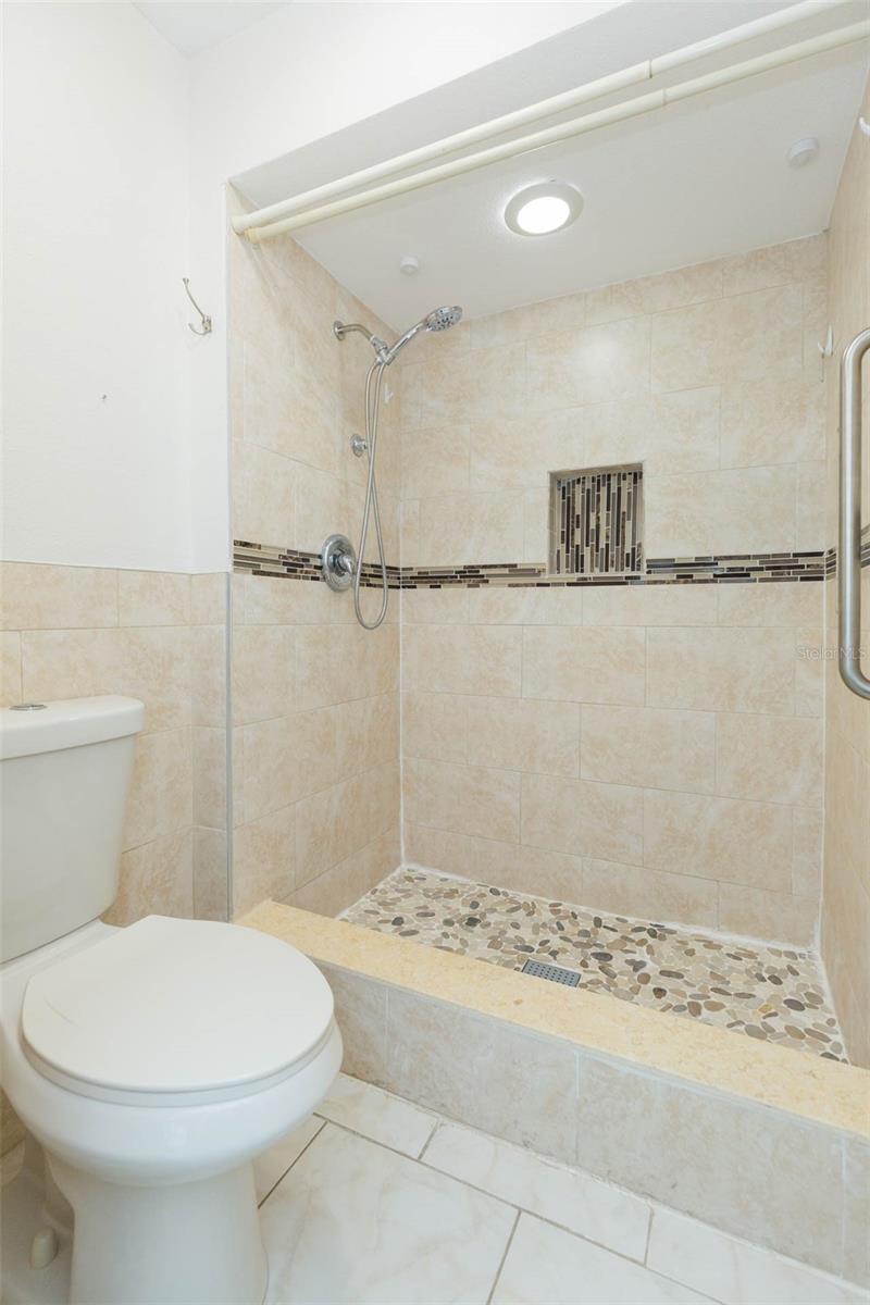 Image 32 of 51 For 2211 Bay Berry Lane