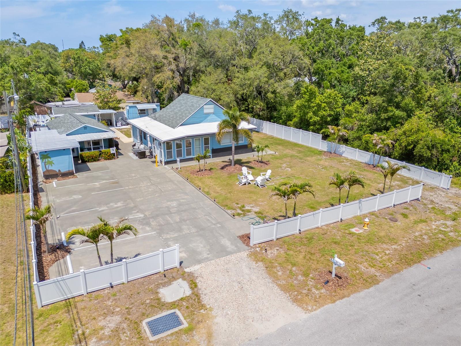 Image 4 of 64 For 1322 Idlewild Drive