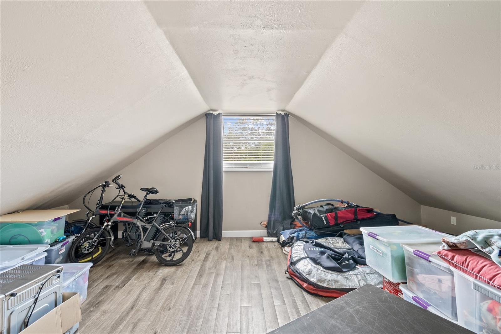 Image 41 of 64 For 1322 Idlewild Drive