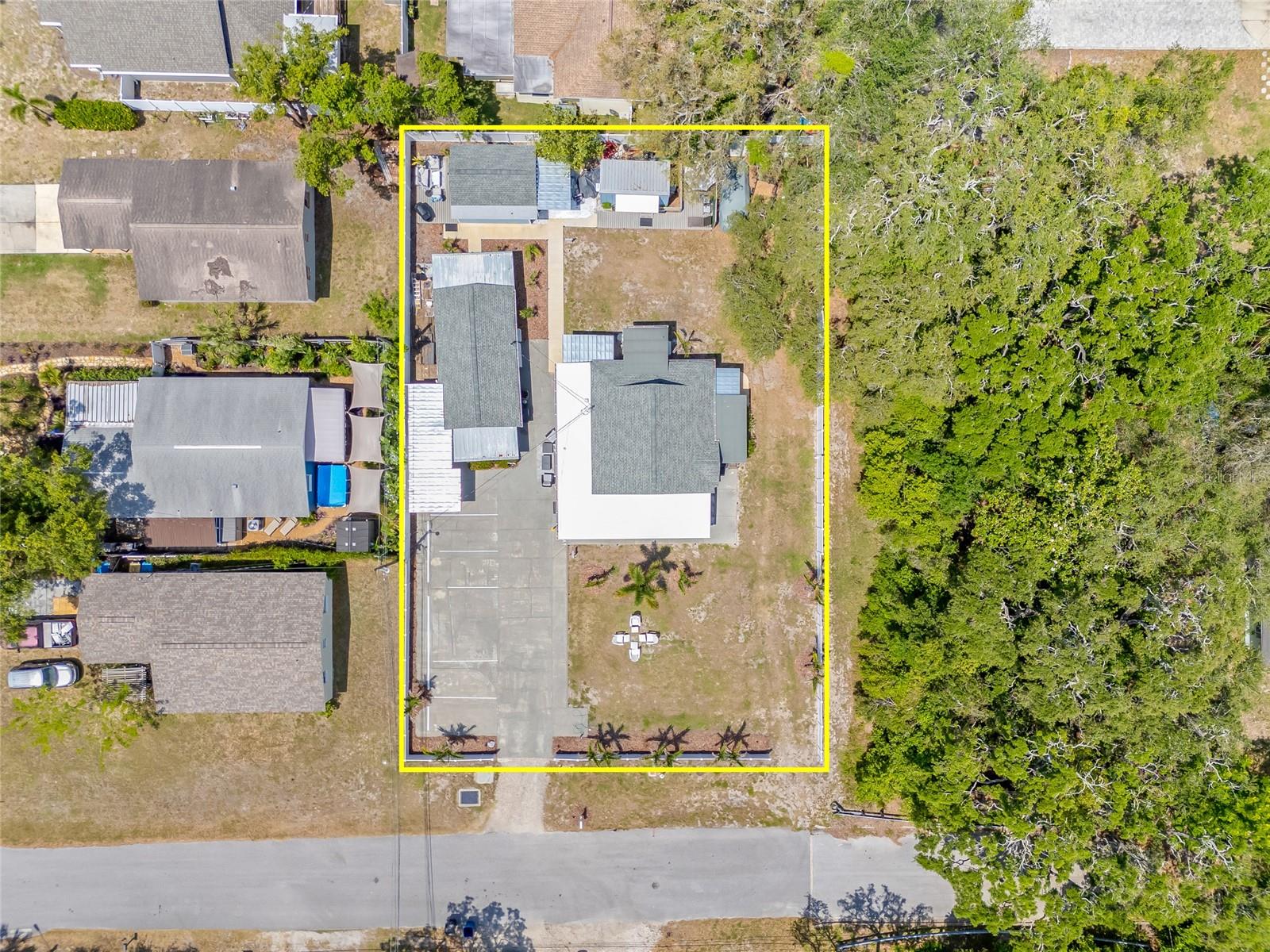 Image 5 of 64 For 1322 Idlewild Drive