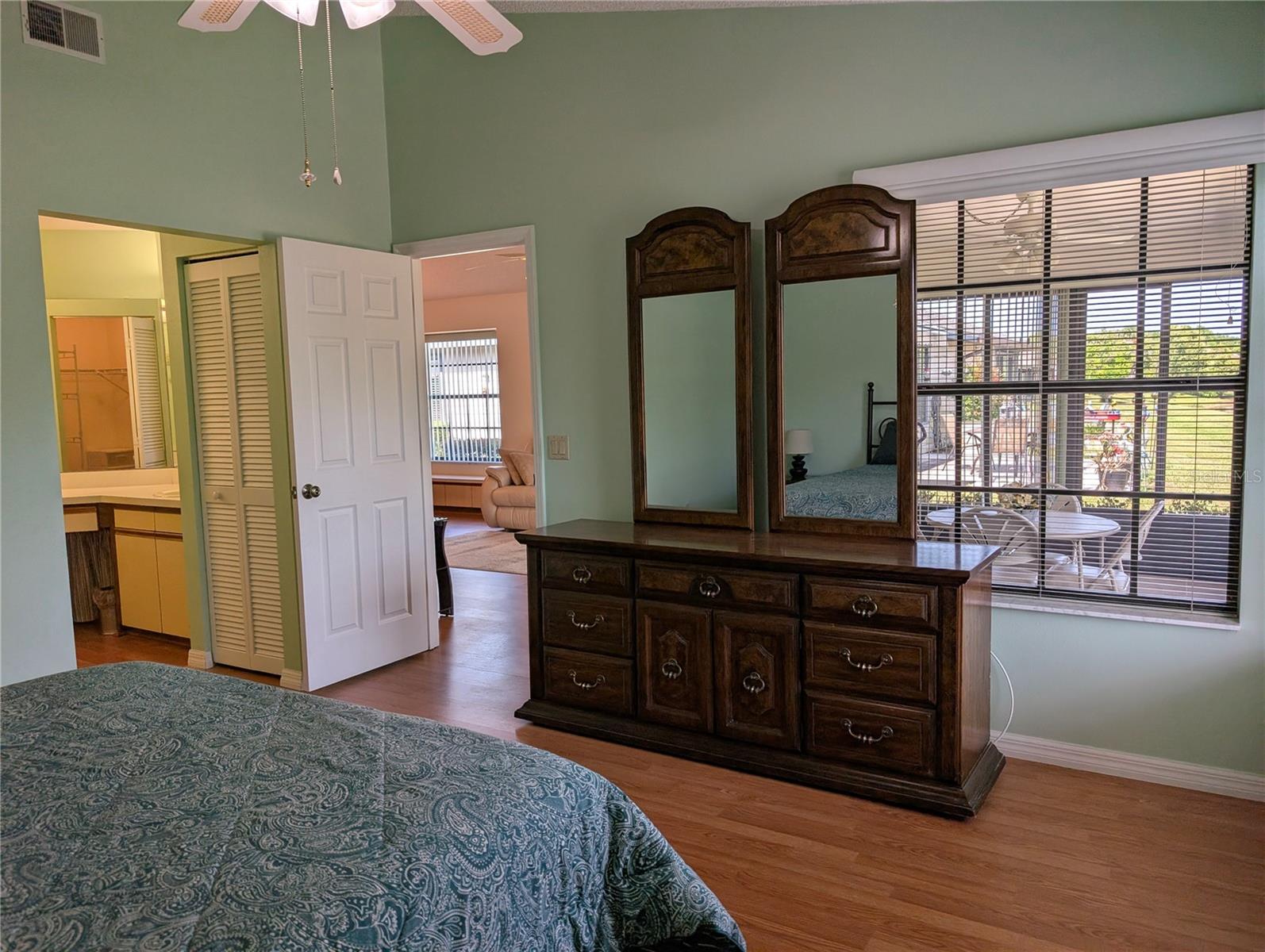 Image 14 of 67 For 9815 Pebble Creek Court