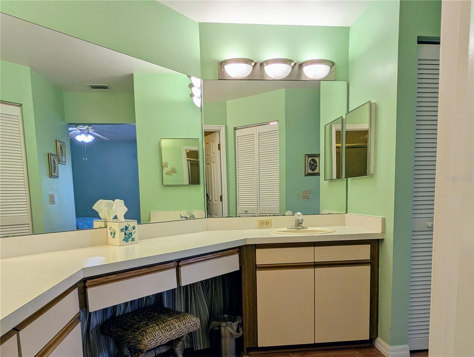 Image 20 of 67 For 9815 Pebble Creek Court