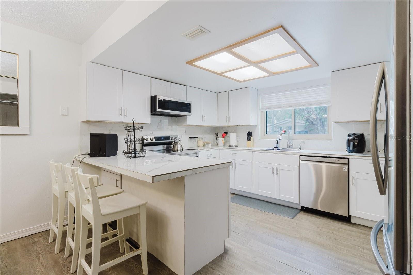 Image 17 of 90 For 1010 Oakhill St