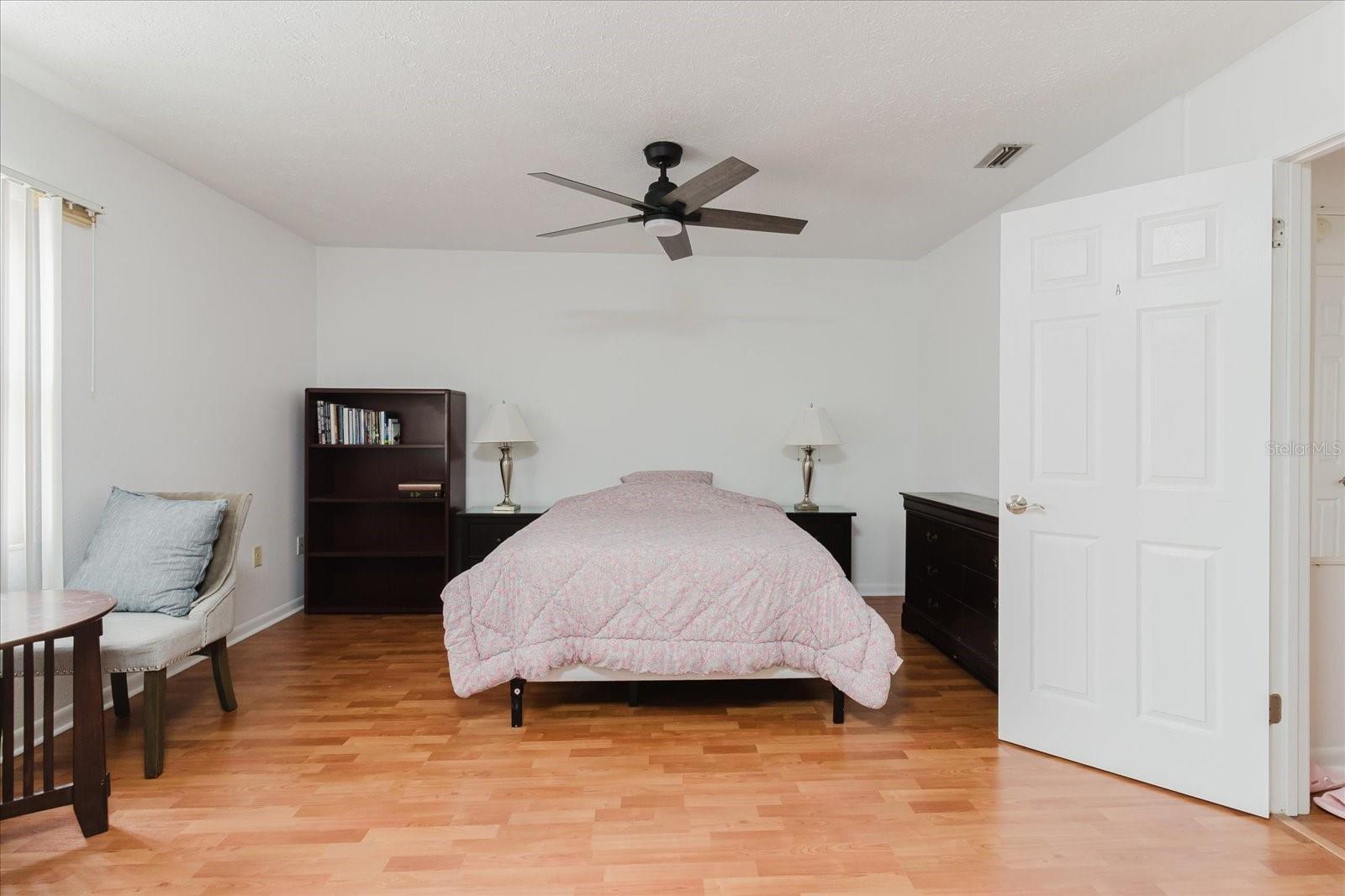 Image 40 of 90 For 1010 Oakhill St