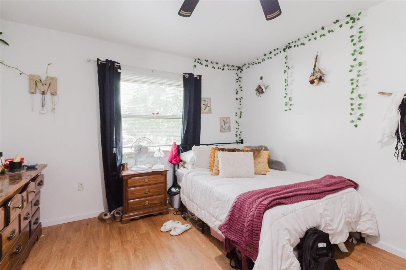 Image 46 of 90 For 1010 Oakhill St