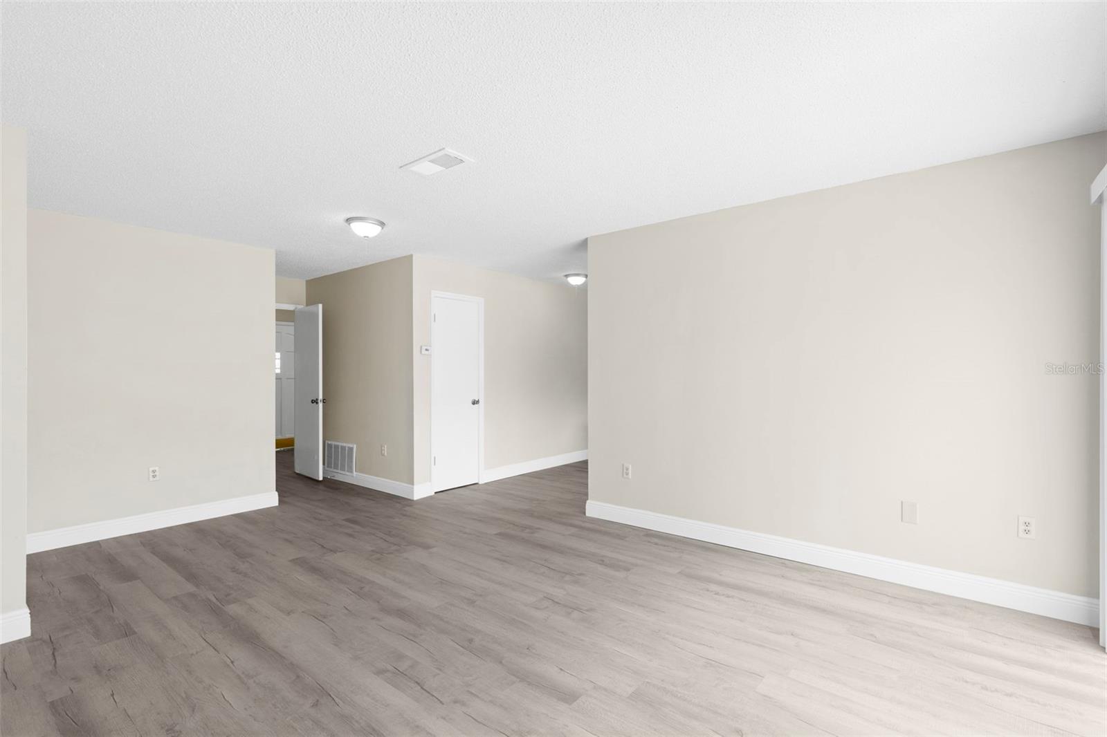 Image 13 of 40 For 13018 Sirius Lane