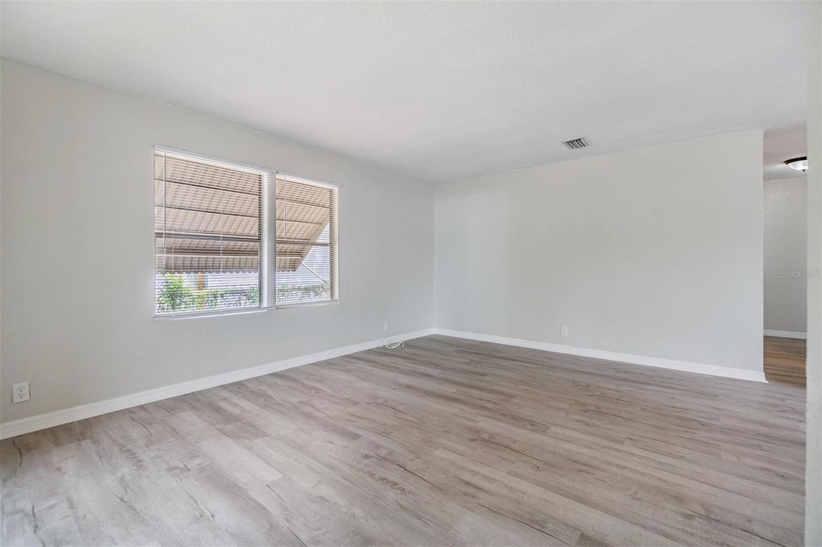 Image 14 of 34 For 6608 Celeste Lane
