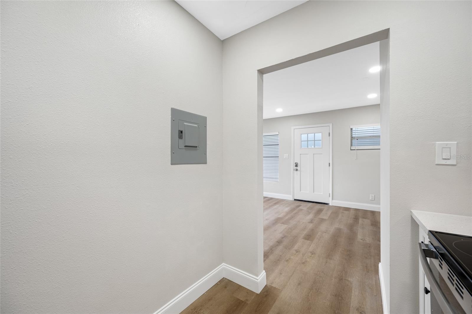 Image 11 of 18 For 144 Davis Boulevard 1