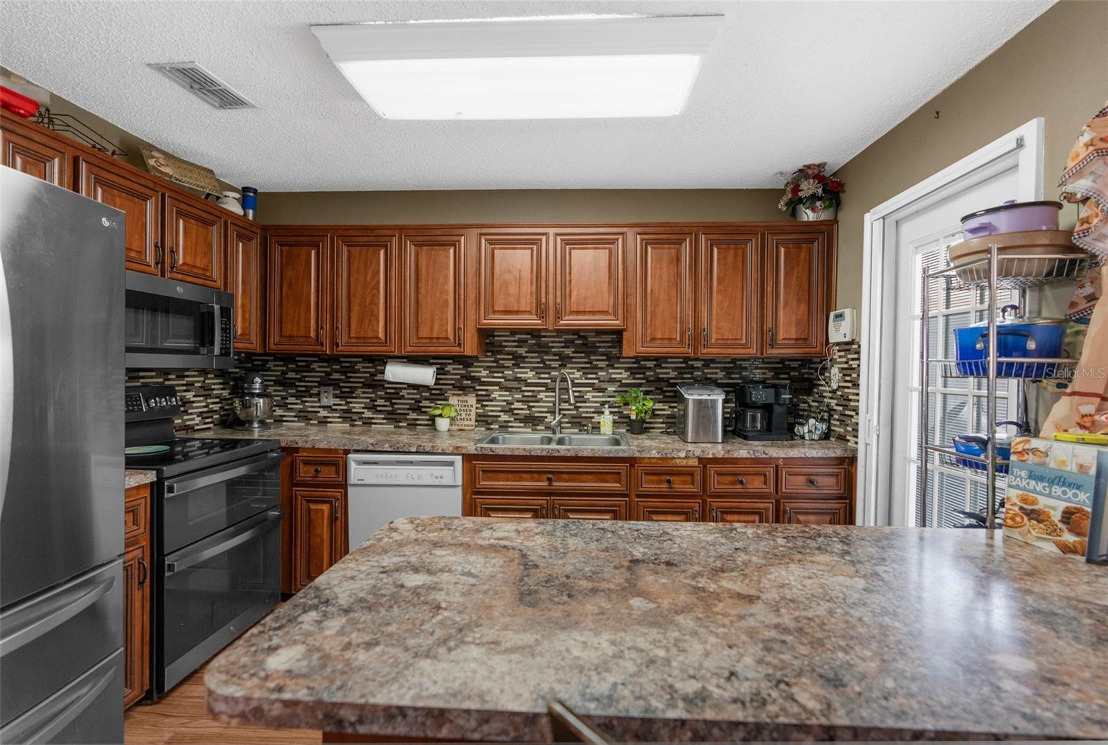 Image 14 of 23 For 6028 Central Avenue