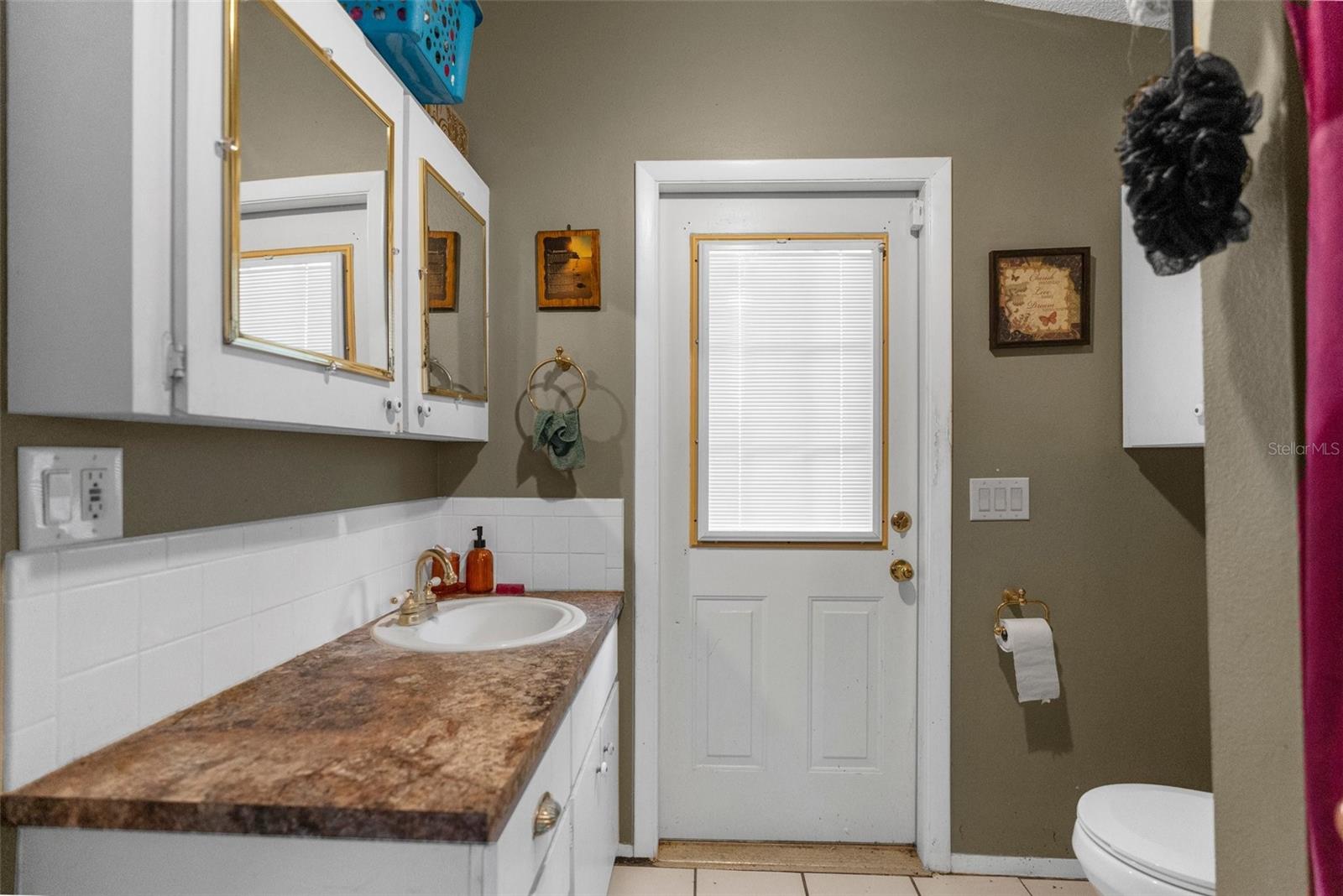 Image 21 of 23 For 6028 Central Avenue