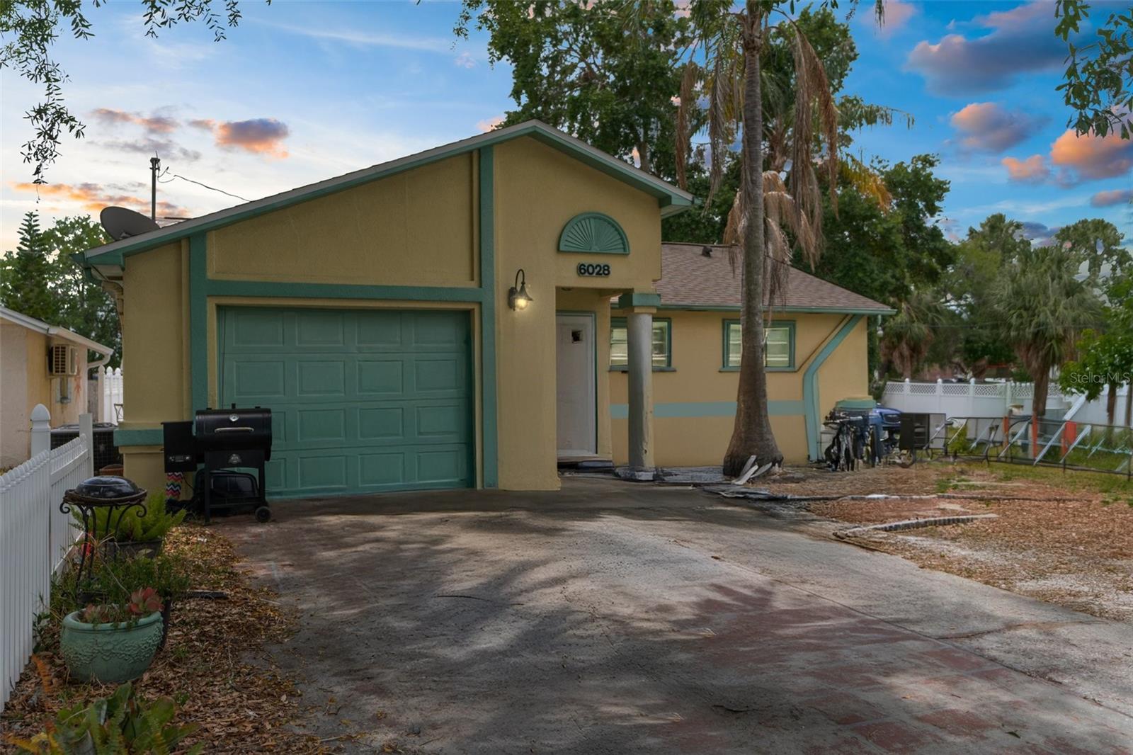 Image 4 of 23 For 6028 Central Avenue