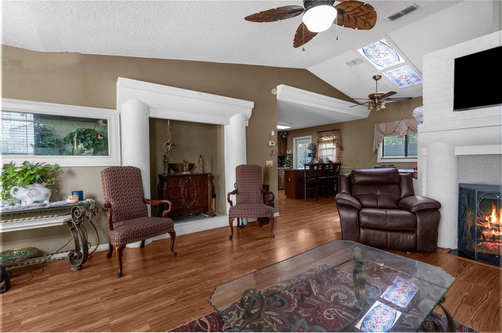 Image 7 of 23 For 6028 Central Avenue