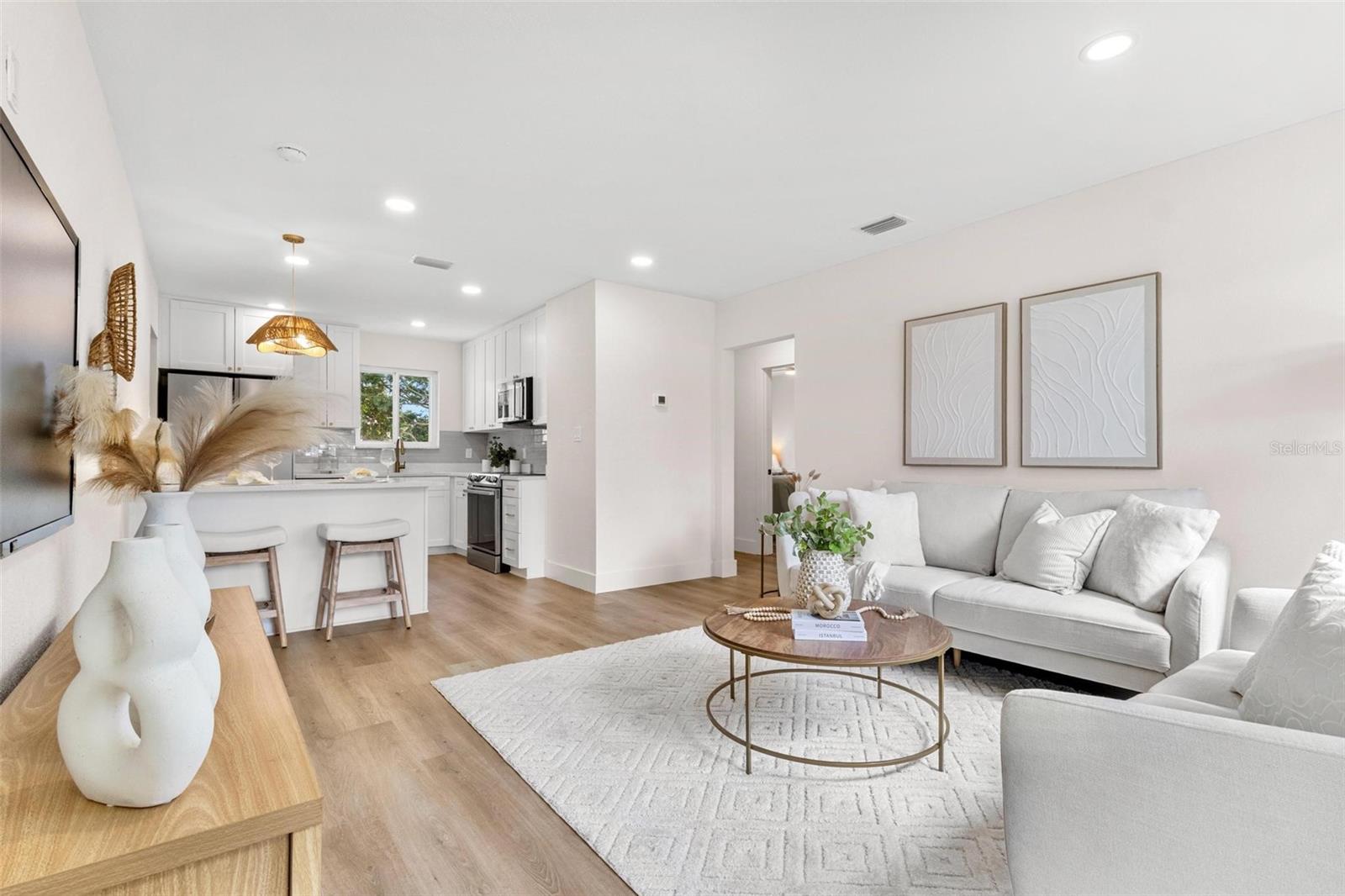 Image 2 of 32 For 411 37th Street S