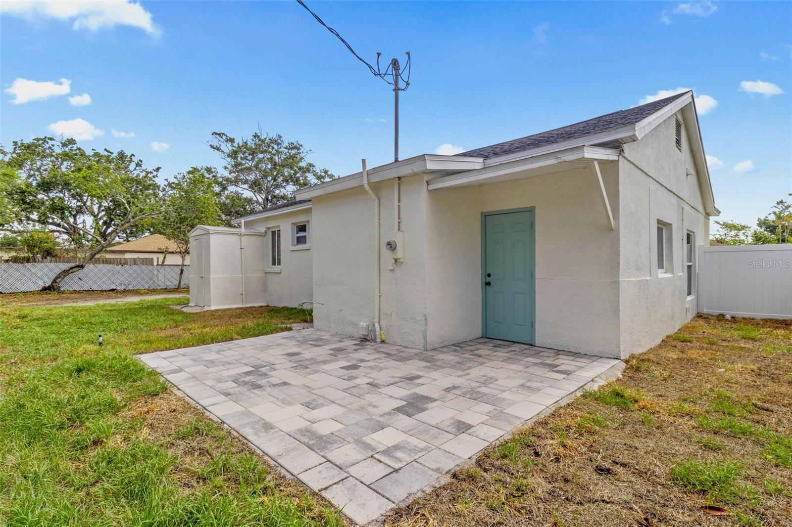 Image 25 of 32 For 411 37th Street S